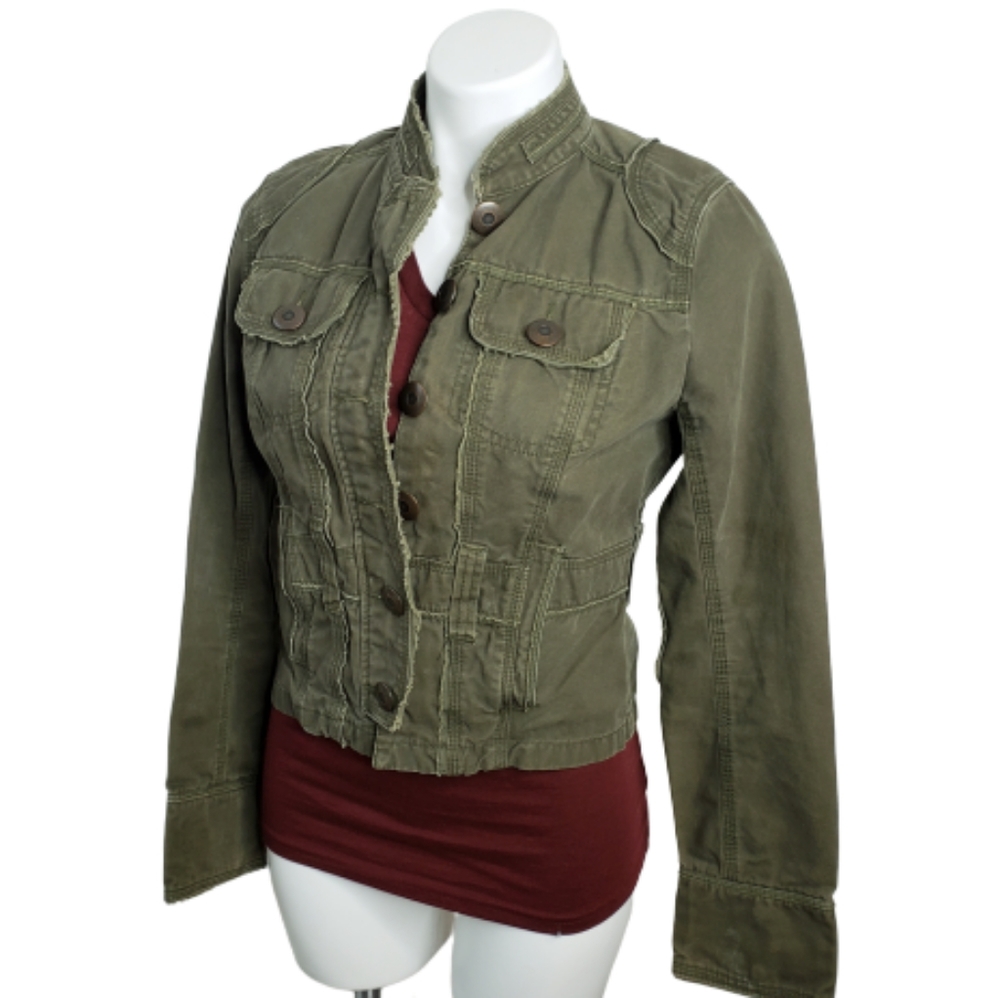 SOLD   Refuge army green jacket with button accent